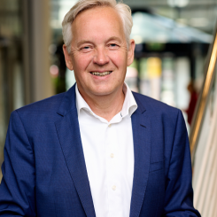 HANS SCHIRMBECK NIEUWE VOORZITTER AMBULANCEZORG NEDERLAND